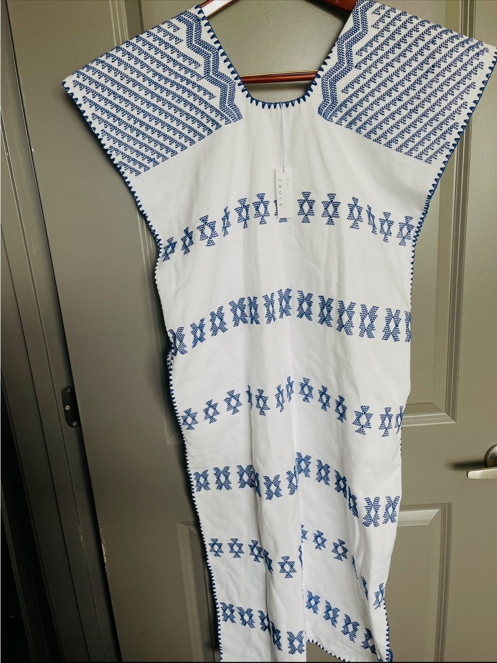 Hand-Embroidered White & Blue ingle panel kaftan dress small-medium